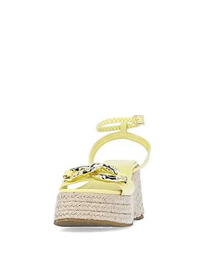 360 degree animation of product Yellow chain detail flatform wedges frame-22