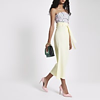 Yellow paperbag waist culottes
