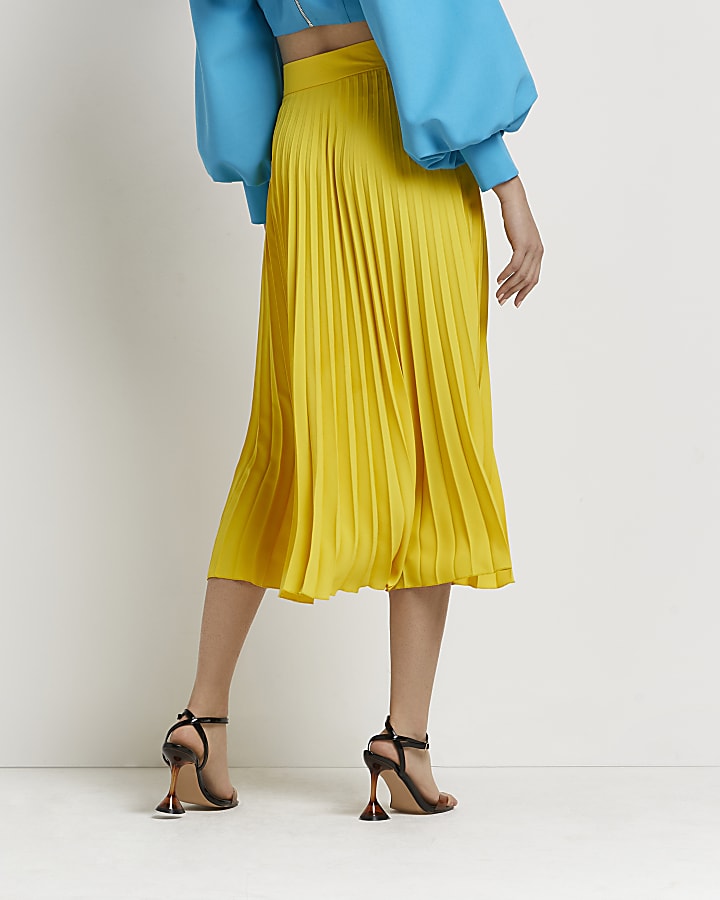 Yellow pleated midi skirt