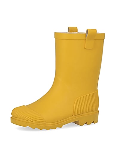 360 degree animation of product Yellow ribbed wellie boots frame-1