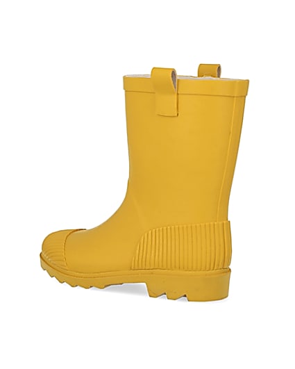 360 degree animation of product Yellow ribbed wellie boots frame-5