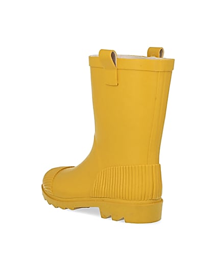 360 degree animation of product Yellow ribbed wellie boots frame-6