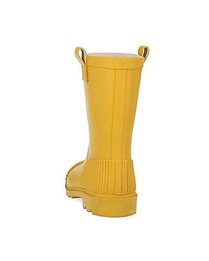 360 degree animation of product Yellow ribbed wellie boots frame-8