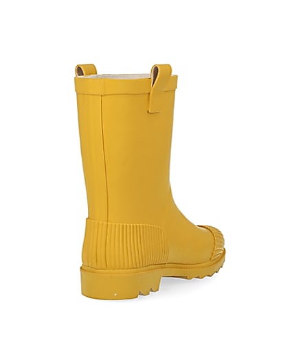 360 degree animation of product Yellow ribbed wellie boots frame-11