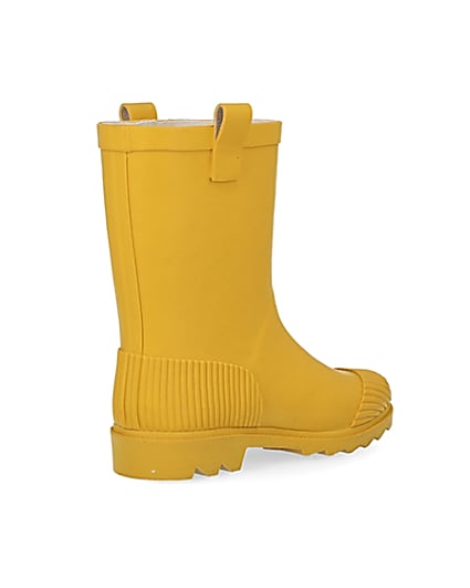 360 degree animation of product Yellow ribbed wellie boots frame-12