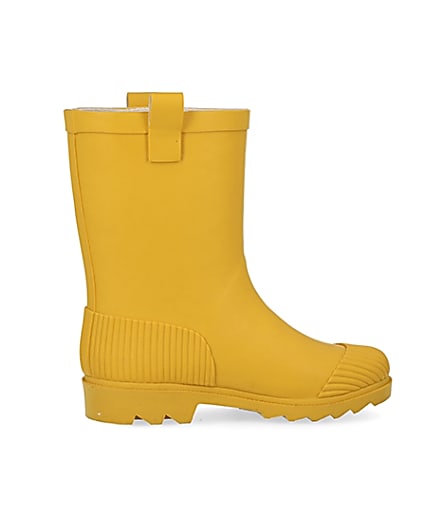 360 degree animation of product Yellow ribbed wellie boots frame-14