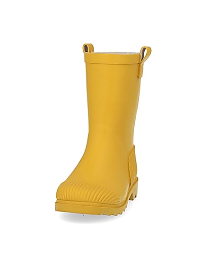 360 degree animation of product Yellow ribbed wellie boots frame-22
