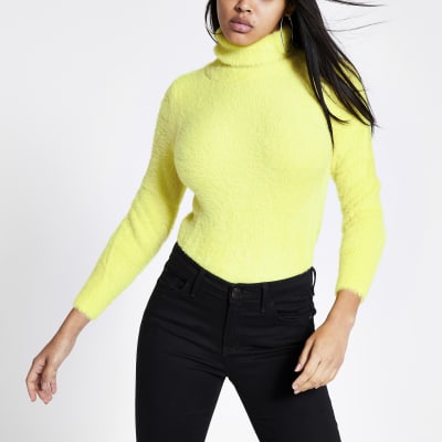 yellow cropped jumper