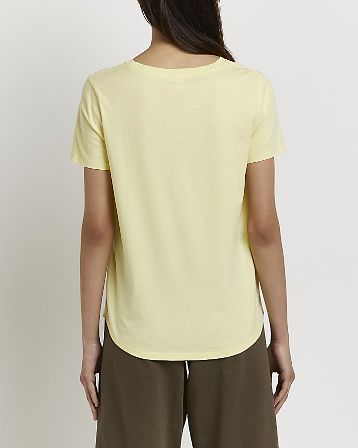 Yellow short sleeve t-shirt