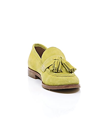 360 degree animation of product Yellow suede tassel loafers frame-5