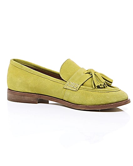 360 degree animation of product Yellow suede tassel loafers frame-8