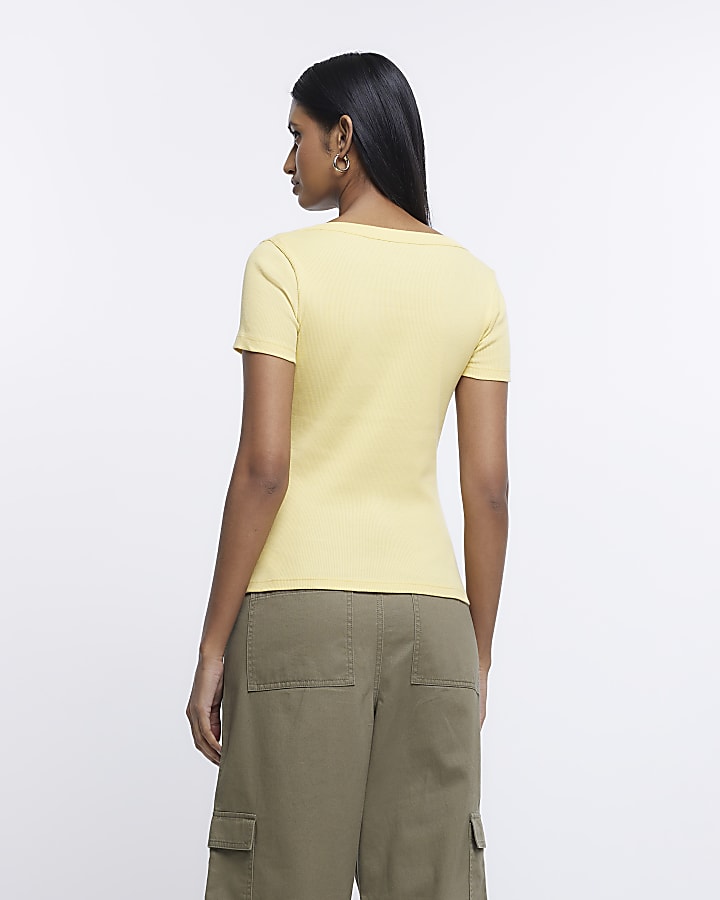 Yellow v-neck short sleeve t-shirt